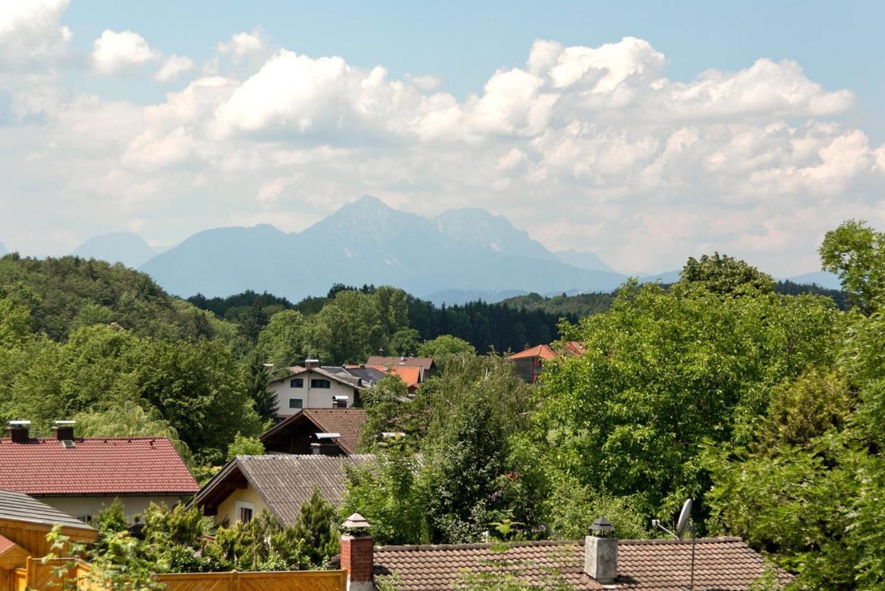 Hotel Berghof Graml Hallwang Bagian luar foto