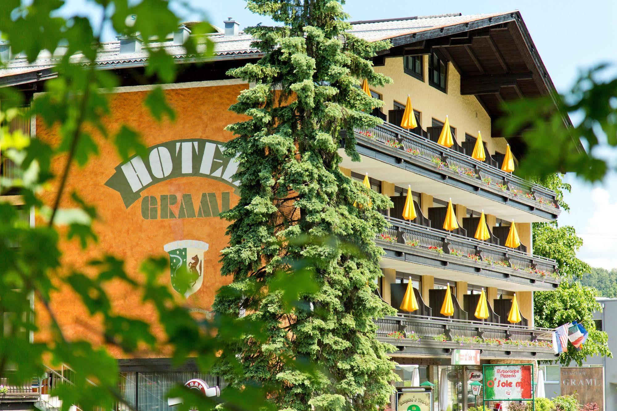 Hotel Berghof Graml Hallwang Bagian luar foto